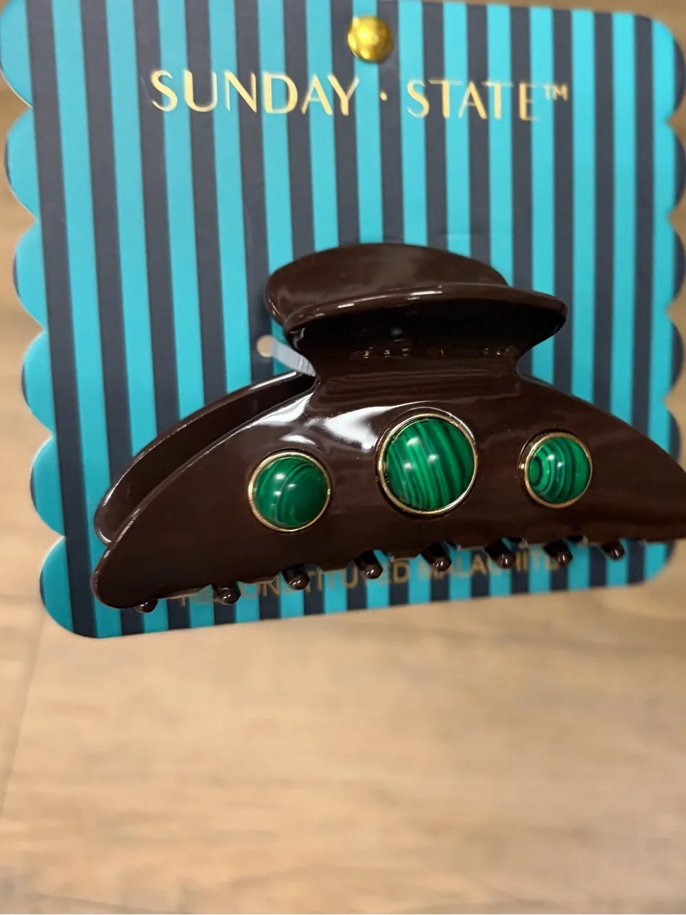 NWT 🤎💚 Sunday State Brown Hair Claw Clip with Malachite Like Embellishments